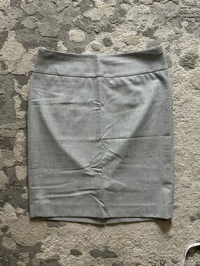 [The Limited] Gray Pencil Skirt